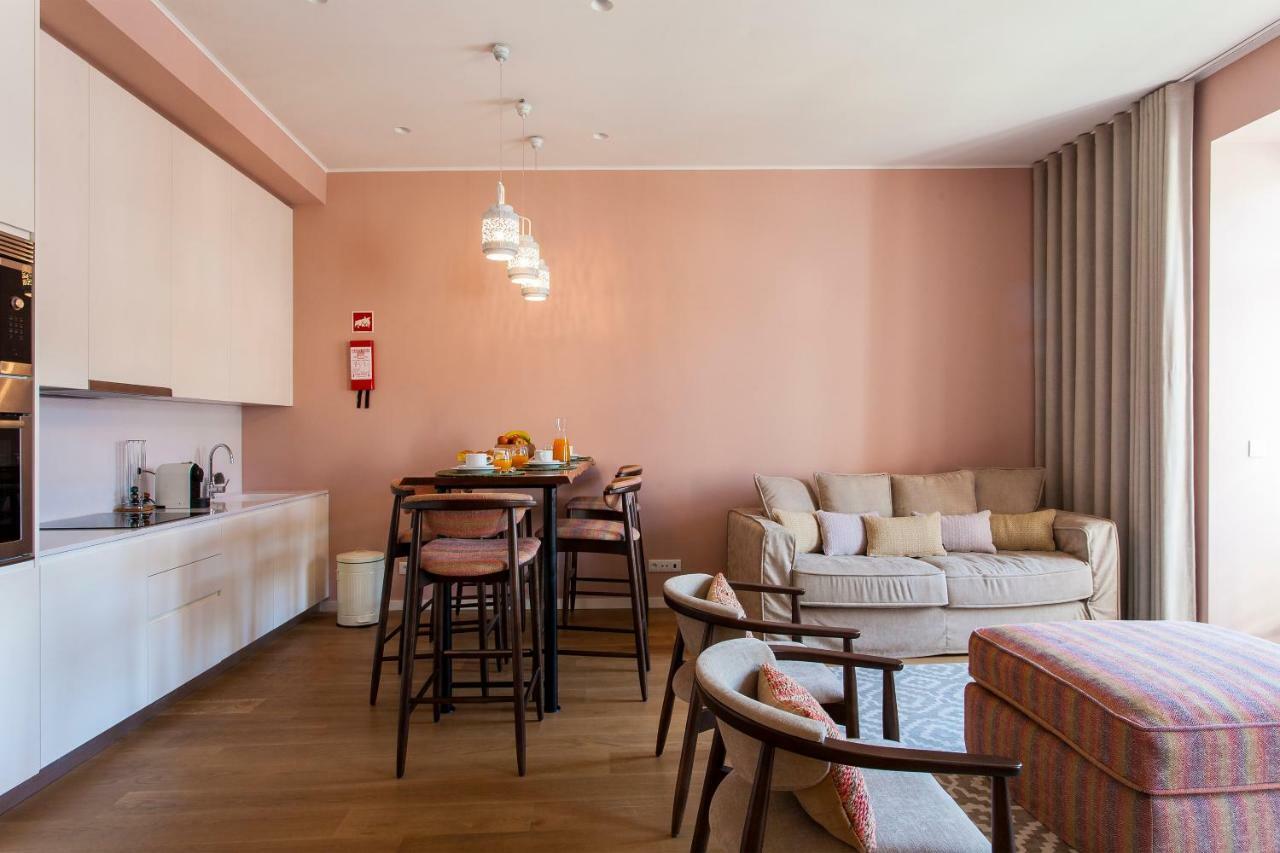 Joivy Sublime 2Br Apt On Restauradores Square Nearby Rossio Station Lisbon Exterior photo